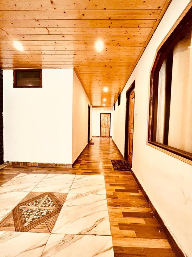 Hotel In Manali With Mountain View Near Mall Road Екстер'єр фото