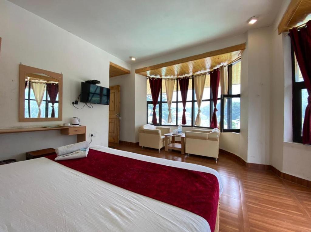 Hotel In Manali With Mountain View Near Mall Road Екстер'єр фото